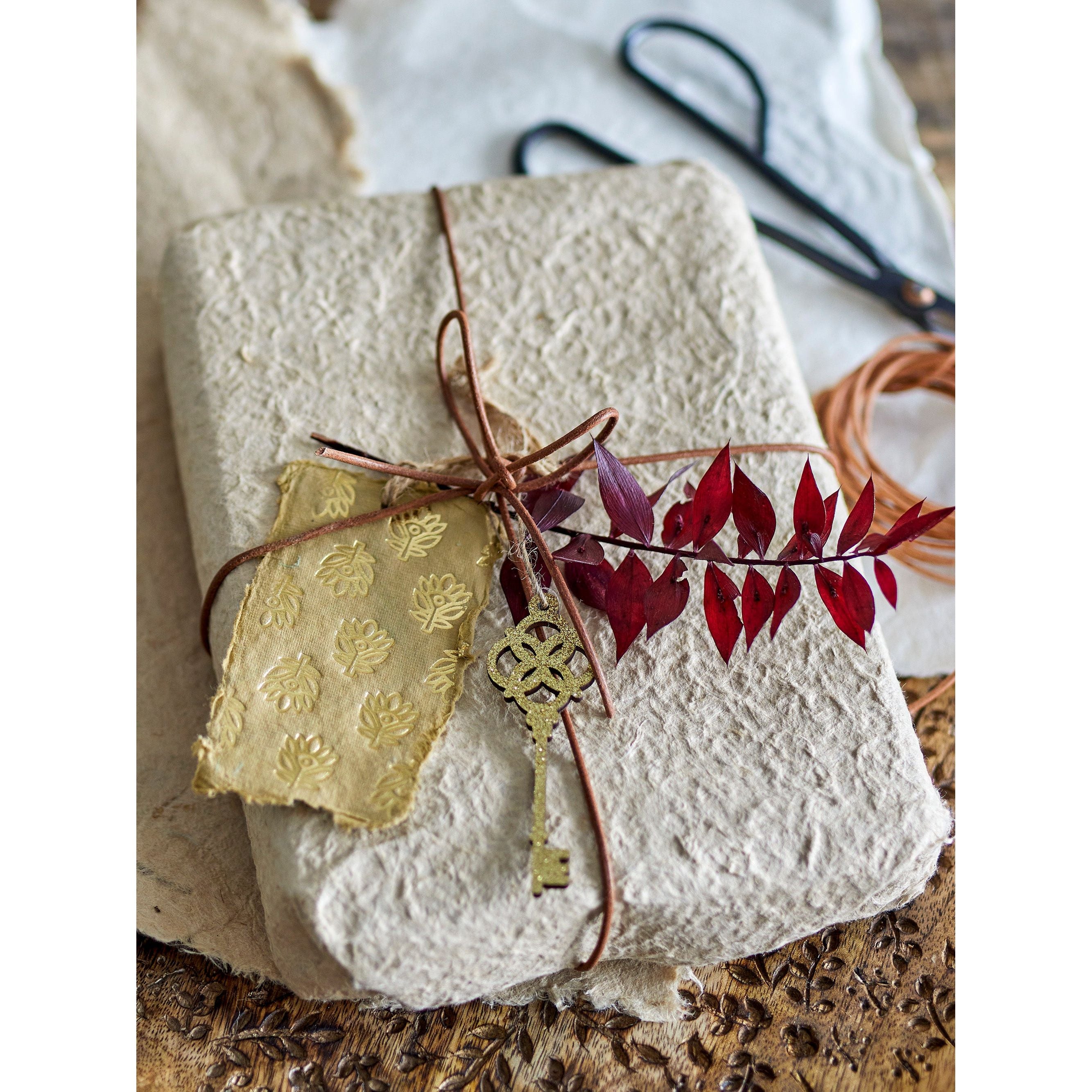Bloomingville Kaley Ornament, Guld, Trä