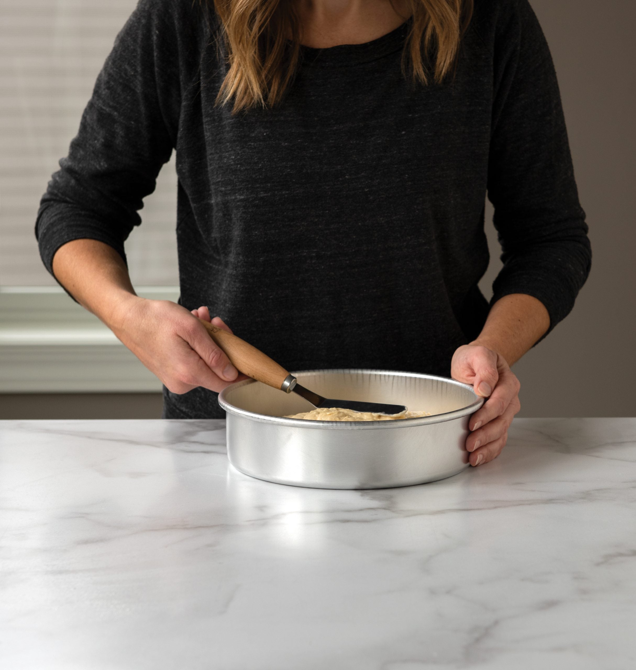 Nordic Ware Nordic Ware Vinklad tårtspatel med trähandtag-Holykitchen