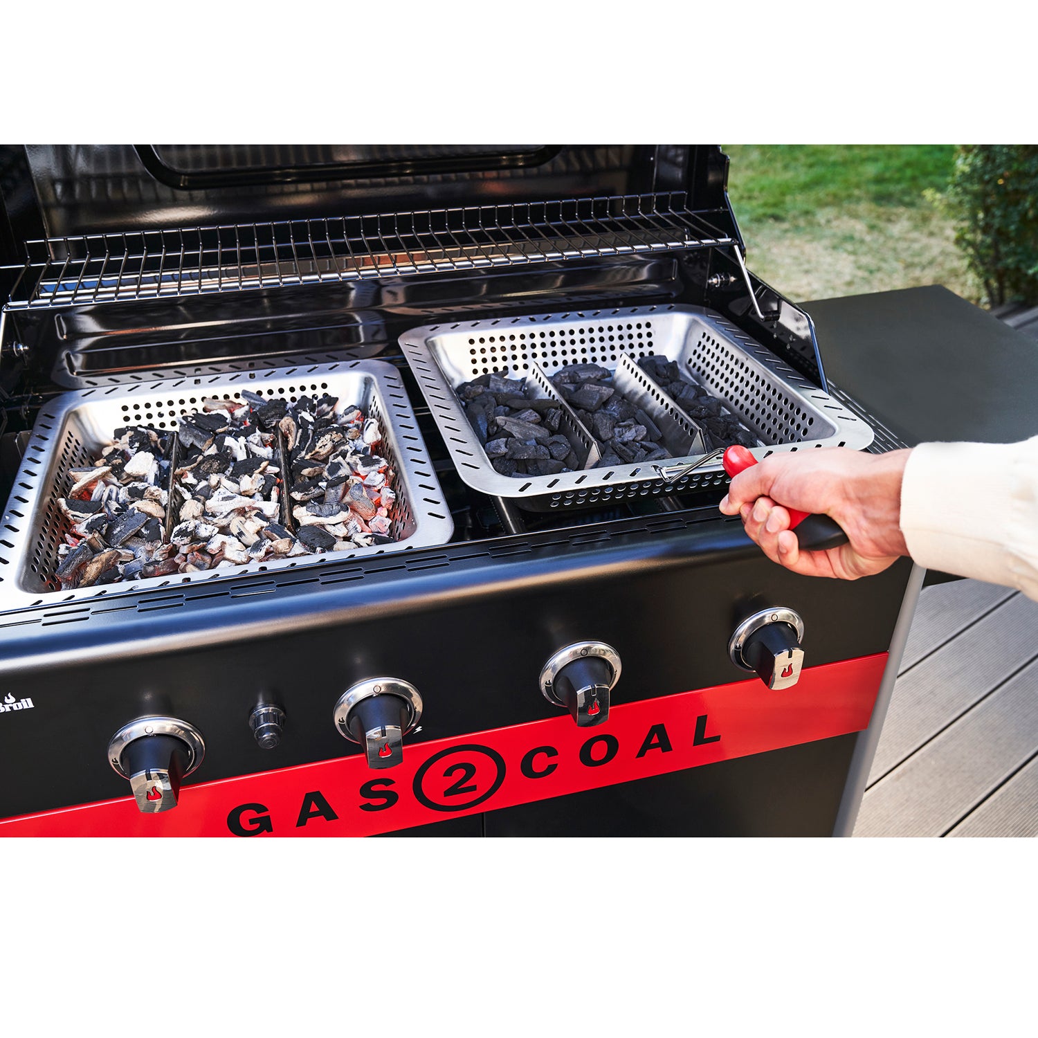 Char-Broil Hybridgrill Gas2Coal 2.0 4+1 Brännare-Holykitchen