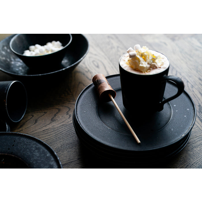 Modern House Black Satin Djup tallrik 27 cm-Holykitchen