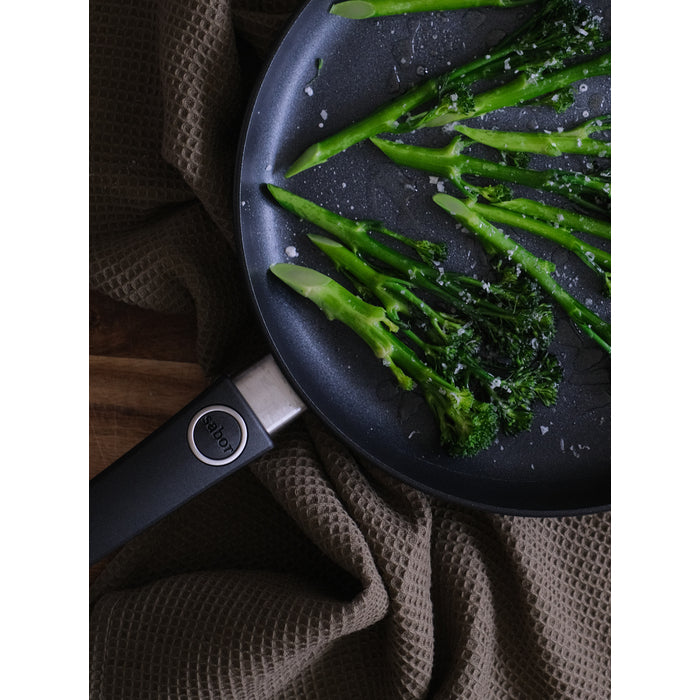 Sabor Premium Stekpanna 28 cm-Holykitchen
