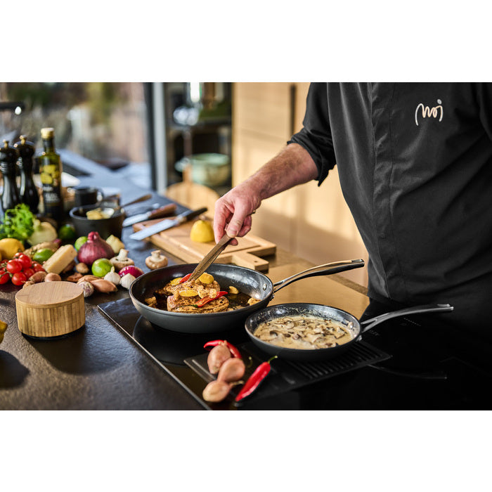 Modern House Black line Stekpanna 20 cm 0,9 l-Holykitchen