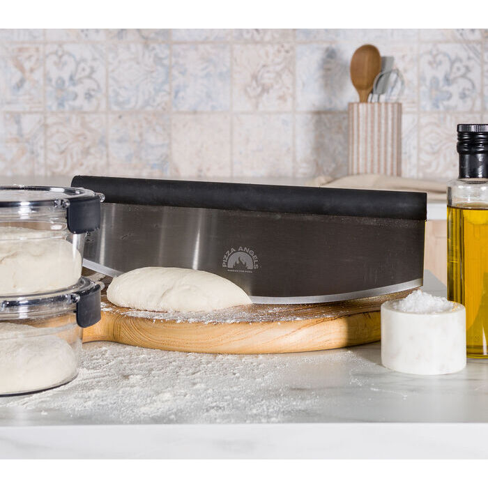 Modern House Pizza Angels Pizzaskärare