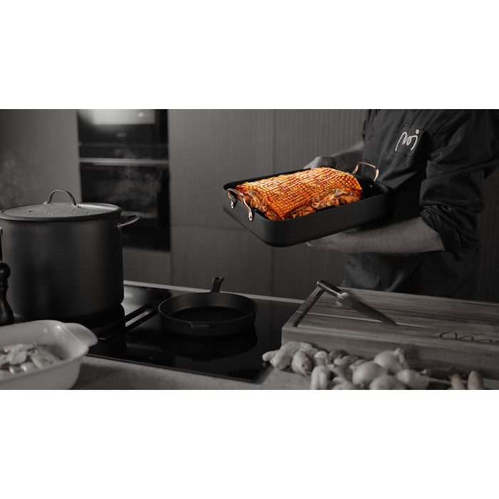 Modern House Black Copper Ugnsform med galler 8,5 l