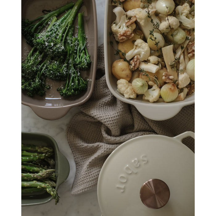 Sabor Gjutjärnsgryta 2 L varm grå-Holykitchen