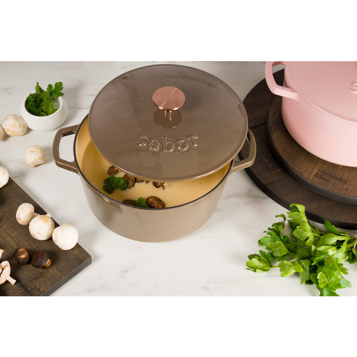 Sabor Gjutjärnsgryta 24 cm 4,4 L mahogny-Holykitchen