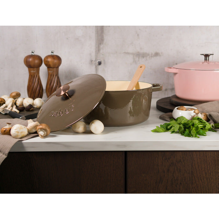Sabor Gjutjärnsgryta 24 cm 4,4 L mahogny-Holykitchen