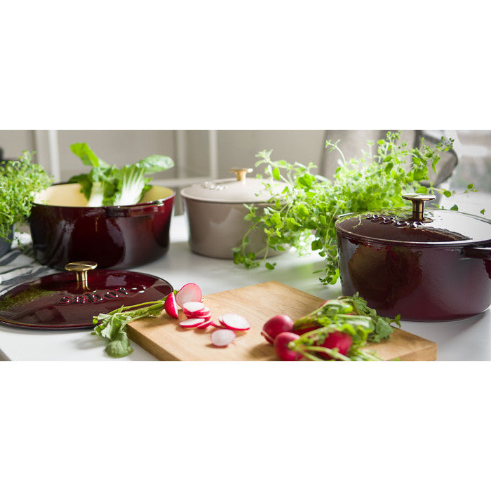 Sabor Gjutjärnsgryta 6,7 L zinfandel/mässing-Holykitchen