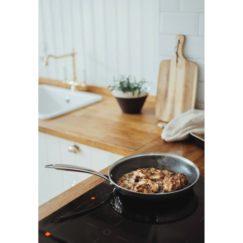 Dorre Eminence Stekpanna Ø24 cm keramisk beläggning H:4,5 cm rostfritt stål-Holykitchen