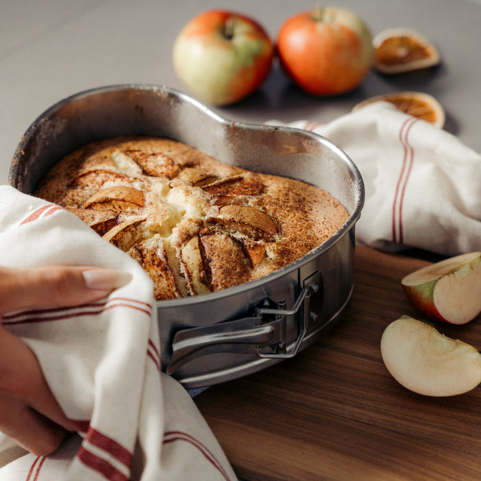 Anders Petter Steel Essentials Springform Hjärta-Holykitchen