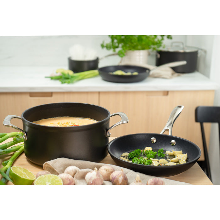 Modern House Black line Stekpanna 20 cm 0,9 l-Holykitchen
