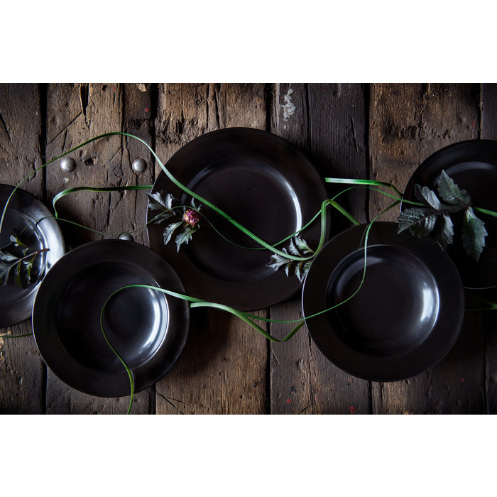 Magnor Noir platt tallrik 28 cm-Holykitchen