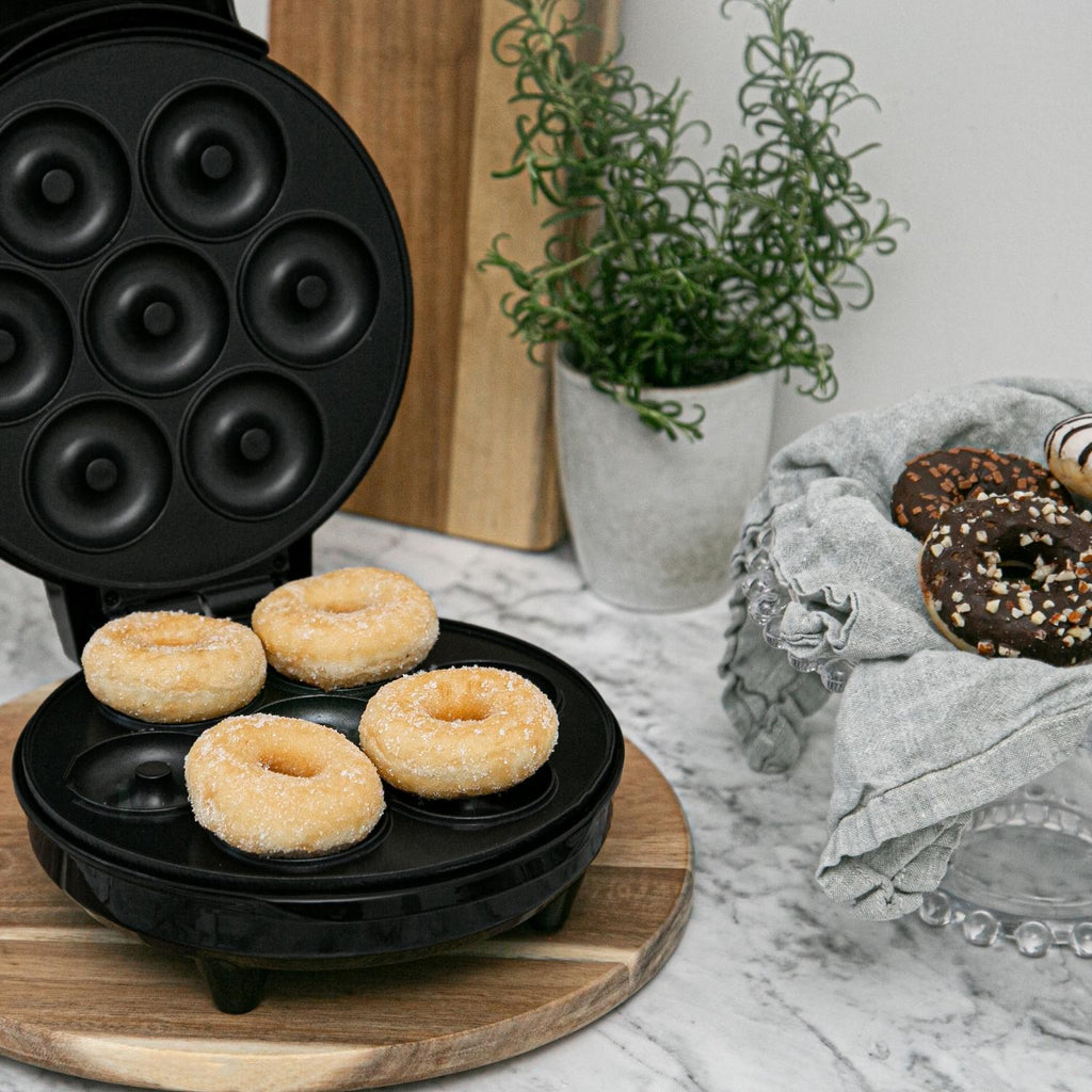 Champion Donut Maker 7 Munkar 700W DM110 Svart-Holykitchen