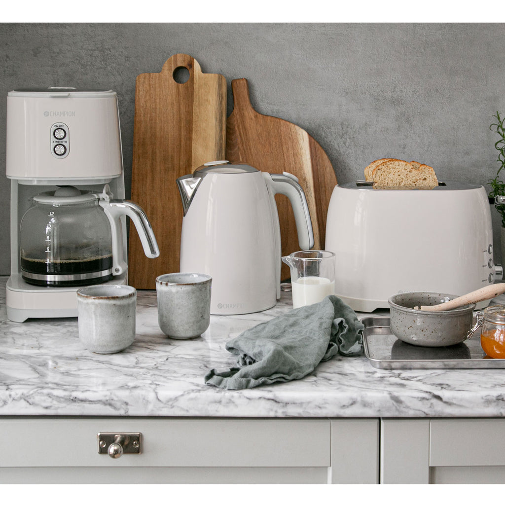 Champion Vattenkokare 1,7L VK610 Creme White Series-Holykitchen