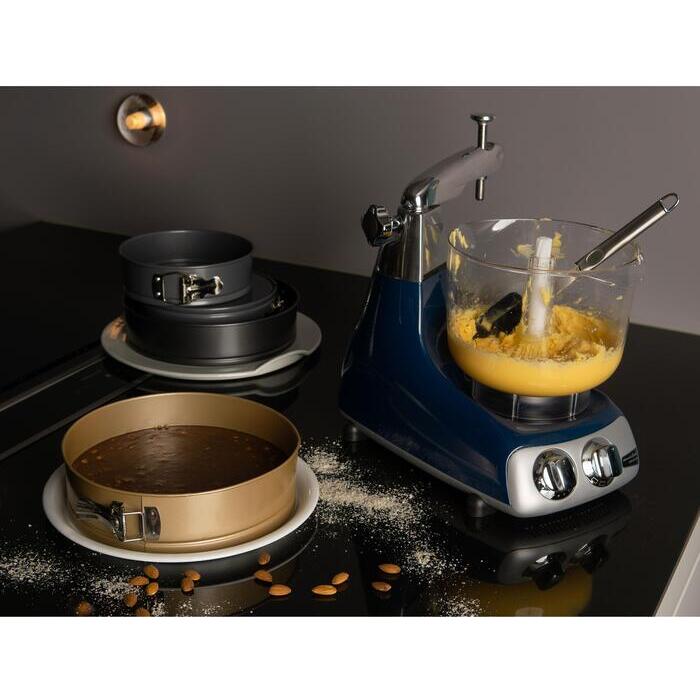 Modern House bAYk Kakfat med springform och lock D26 cm-Holykitchen